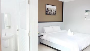 Avenue Residence Nakhon Si Thammarat Buitenkant foto