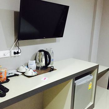Avenue Residence Nakhon Si Thammarat Buitenkant foto